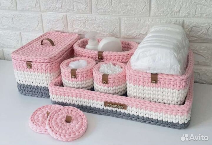 Вязаные корзинки ручной работы