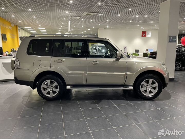 Mitsubishi Pajero 3.8 AT, 2008, 117 245 км
