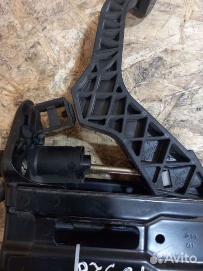 Педаль Цилиндр сцепления Главный Гольф 4