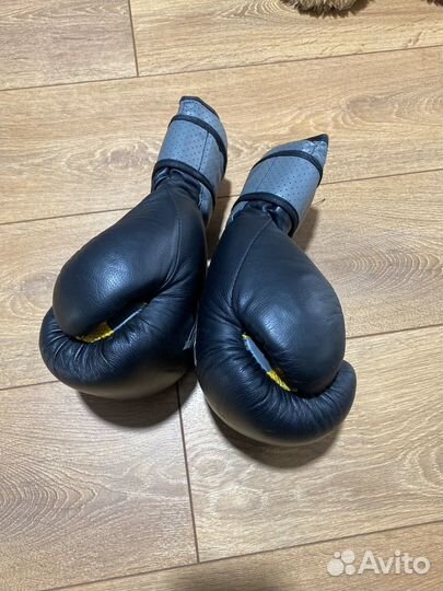 Боксерские перчатки everlast pro leather strap 16