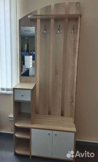 Вешалка в прихожую с зеркалом