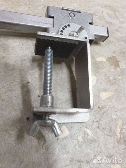 Держатель датчика эхолота