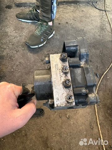 Блок ABS Renault Sandero 2 1.6 K4M 2014+