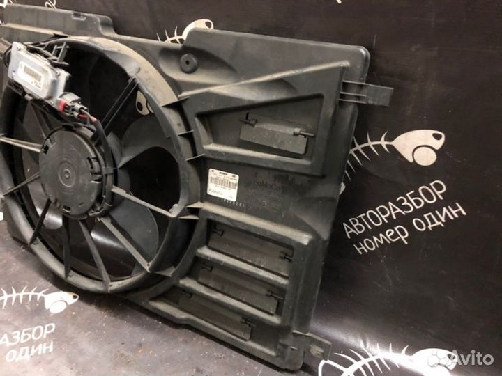 Вентилятор охлаждения Ford Focus 3 хетчбэк 1 2011
