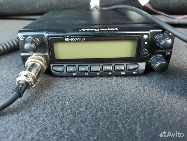 Автомобильная рация с антенной MegaJet MJ-600plus