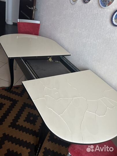 Обеденный стол