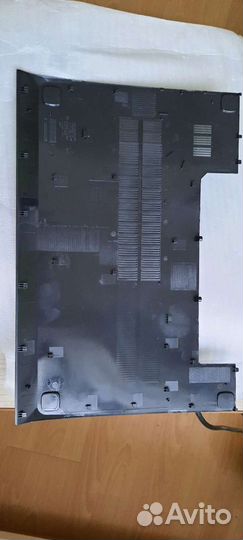 Нижняя часть корпуса ноутбука Lenovo
