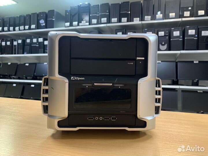 Intel core 2 quad 6600/SSD 120Gb+HDD250Gb/GT210