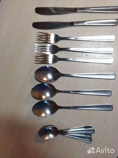 Посуда сахарница ложки вилки