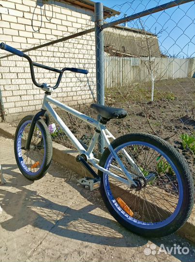Трюковой велосипед bmx