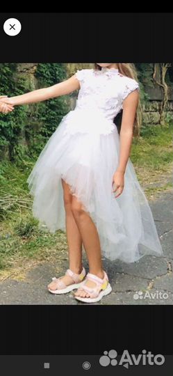 Платье на девочку праздничное 146-152