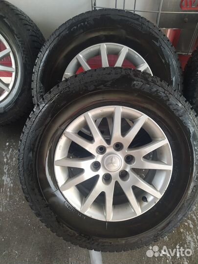 Bridgestone Blizzak Ice 265/65 R17