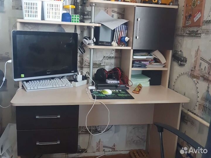 Компьютерный стол