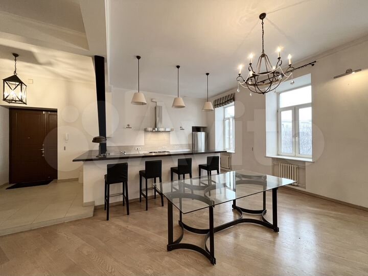 4-к. квартира, 150 м², 5/6 эт.