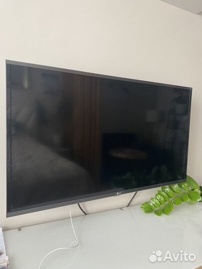 Телевизор SMART tv LG 40 дюймов