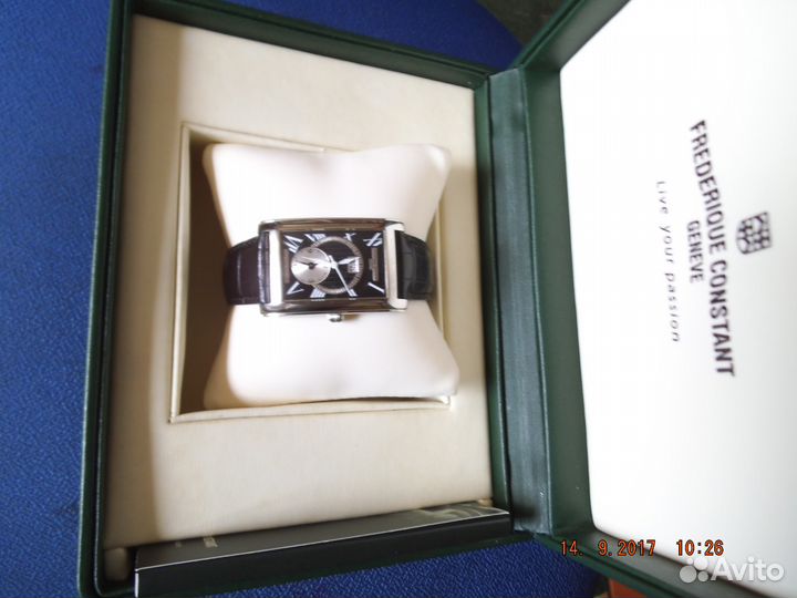 Часы швейцарские Frederique Constant FC325BS4C26