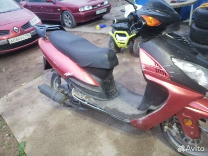 Продам скутер v5
