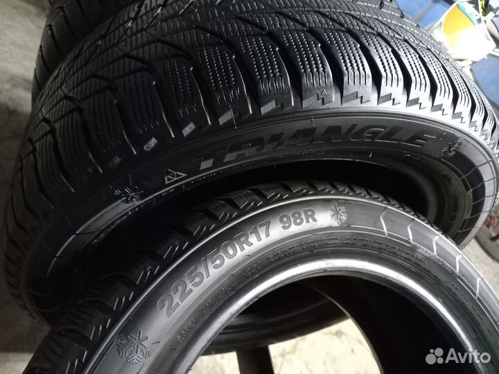 Triangle Snowlink PL02 225/50 R17