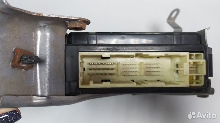 Блок комфорта Toyota Land Cruiser 200 (2007-2015)