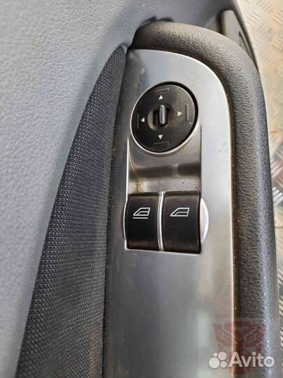 Кнопка стеклоподъемника левая Ford Focus 2
