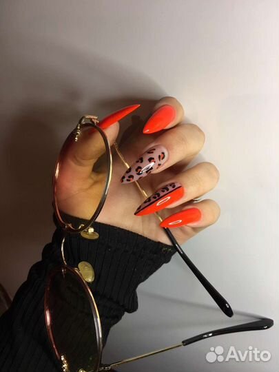 Модель на Наращивание ногтей, маникюр, педикюр