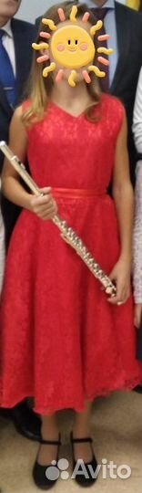 Платье из гипюра красное праздничное