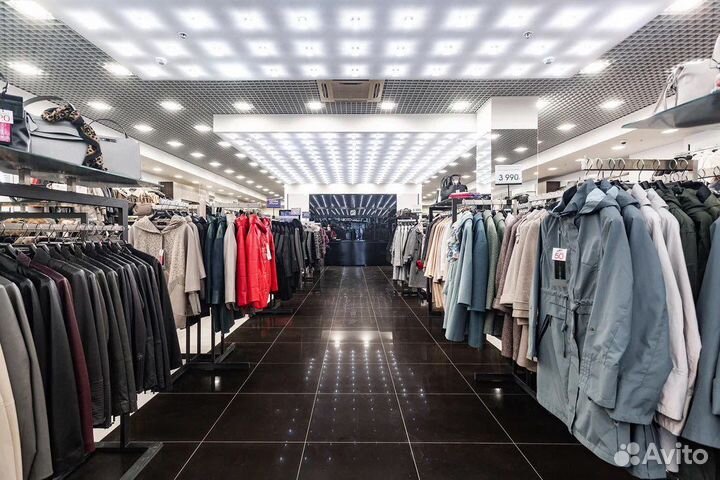 Продавец в шоурум