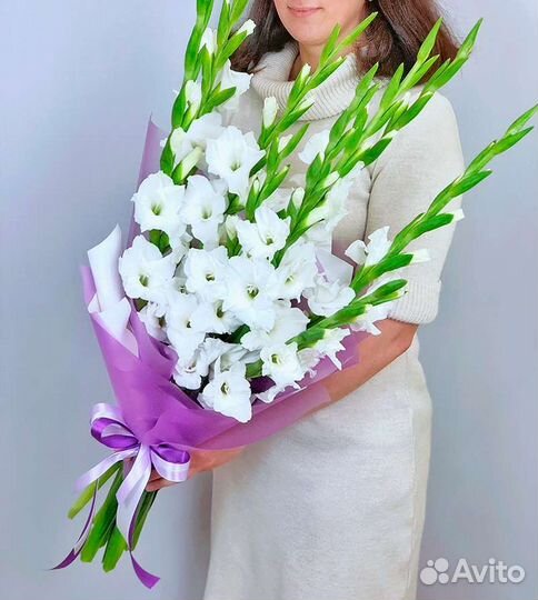 Букет из гладиолусов на 1 сентября