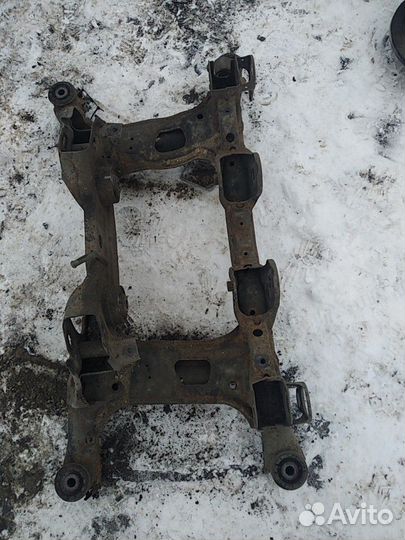 Задний подрамник Suzuki Grand Vitara 4wd