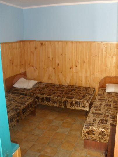 Комната 9 м² в 5-к., 1/1 эт.