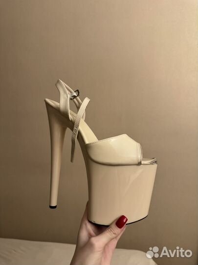 Стрипы тройки бежевые 38