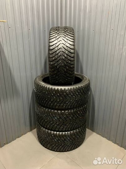 Nokian Tyres Hakkapeliitta 8 SUV 265/40 R21 и 295/40 R20 110T