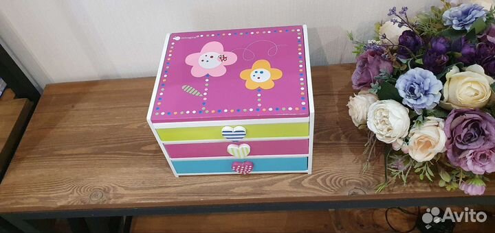 Детская шкатулка для изготовлений украшений