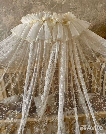 Детская кроватка с маятником и ящиком