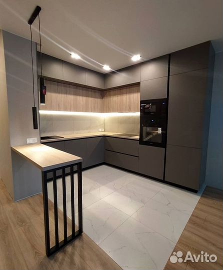 Угловая кухня в новостройку