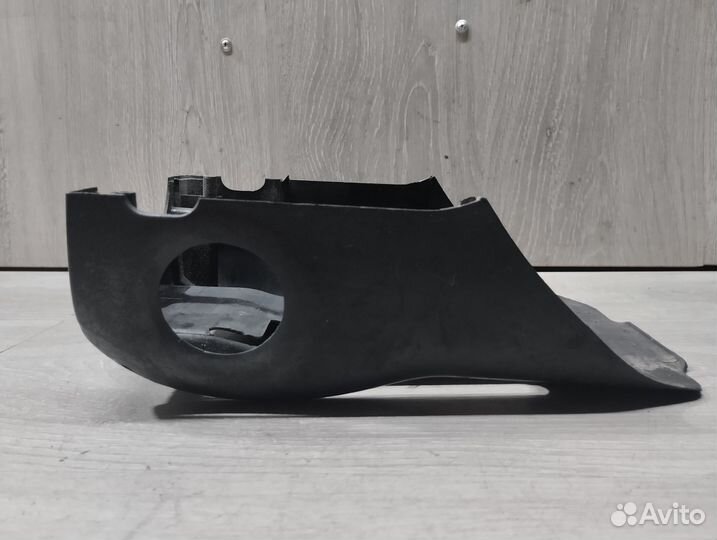 Кожух рулевой колонки нижний Golf 4/Bora