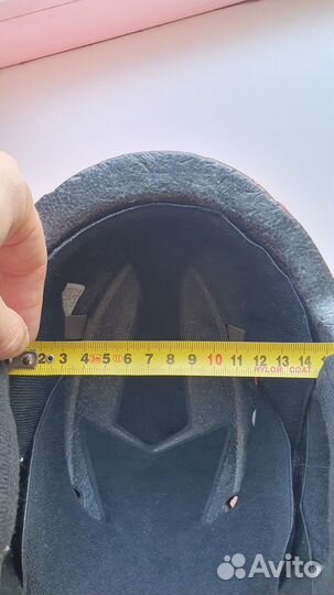 Шлем для сноуборда или горных лыж