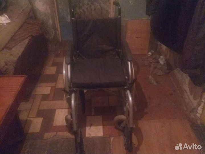 Инвалидная коляска складная бу