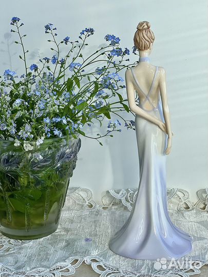 Статуэтка Serenity от Royal Doulton