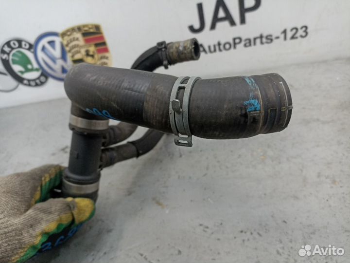 Патрубок системы охлаждения Volkswagen Touran 1T