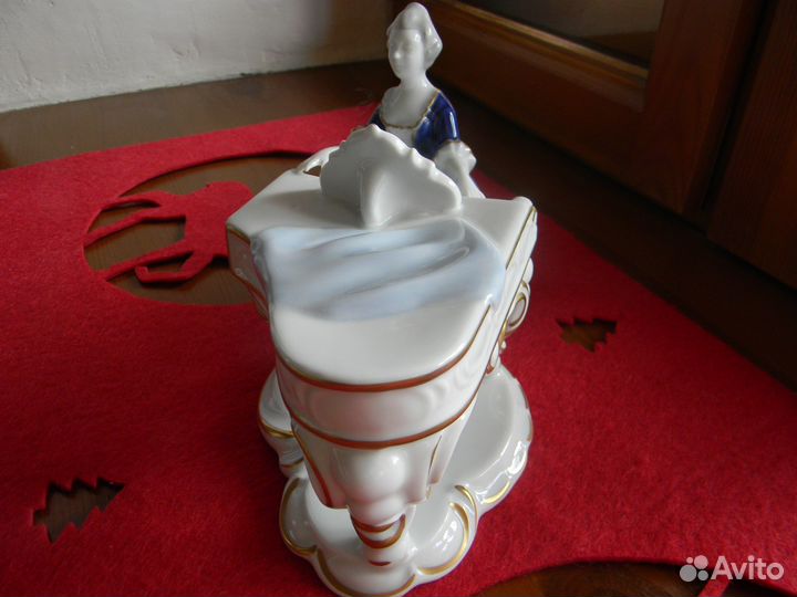 Статуэтка фарфоровая Германия