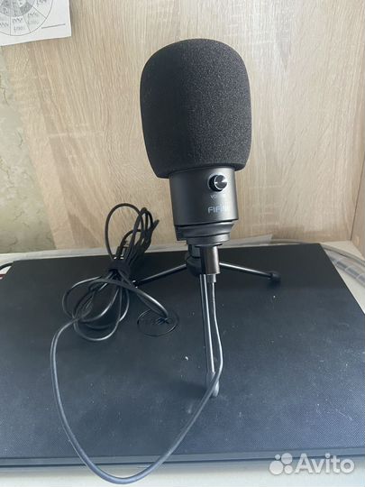 Микрофон студийный fifine