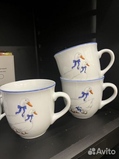 Чашки с гусями