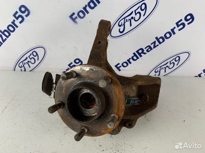 Кулак поворотный передний правый Ford Focus 2 CB4