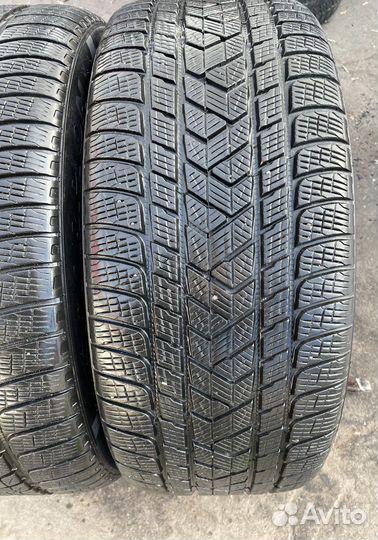 Pirelli Scorpion Winter RFT 275/40 R22 108V