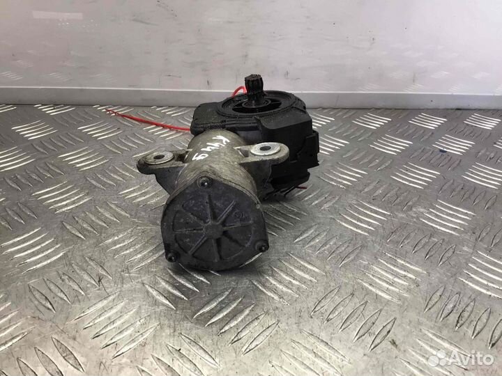 Сервопривод заслонок впускного коллектора BMW 6-Se