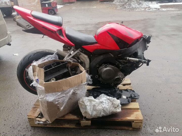 Honda cbr1000rr 04-05 разбор