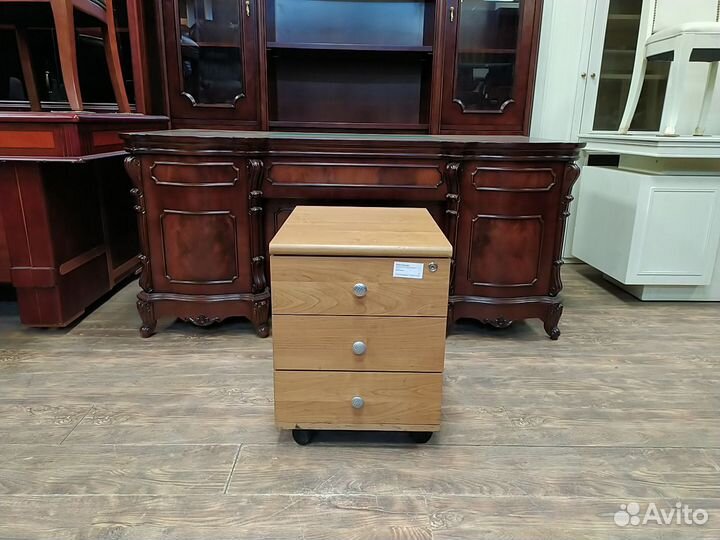 Тумба подкатная 3 ящ. б/у 43х54х56 09263-олх