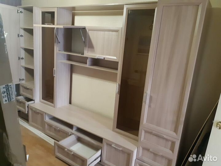 Стенка в гостиную бу