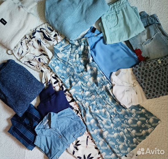 Женская капсула вещей в сине-голубом цвете 44